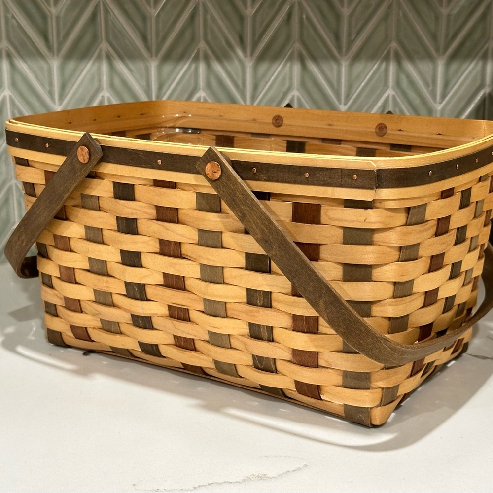 Longaberger picnic basket with plastic liner